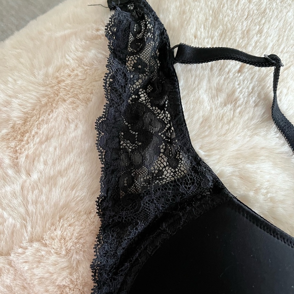 Victoria's Secret Black Lace Trim Padded Bra 34B - Picture 11 of 13
